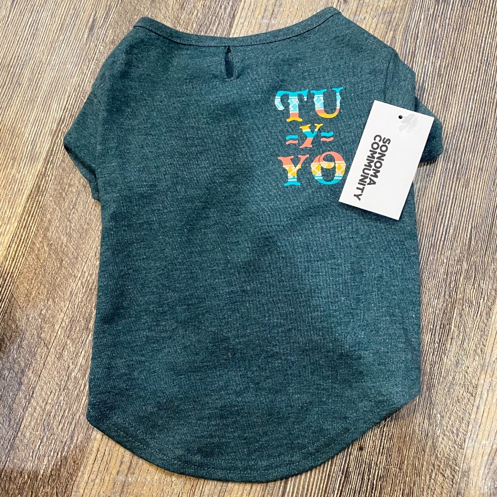 Tu Y Yo You & Me Spanish Dog Shirt Green Medium NWT